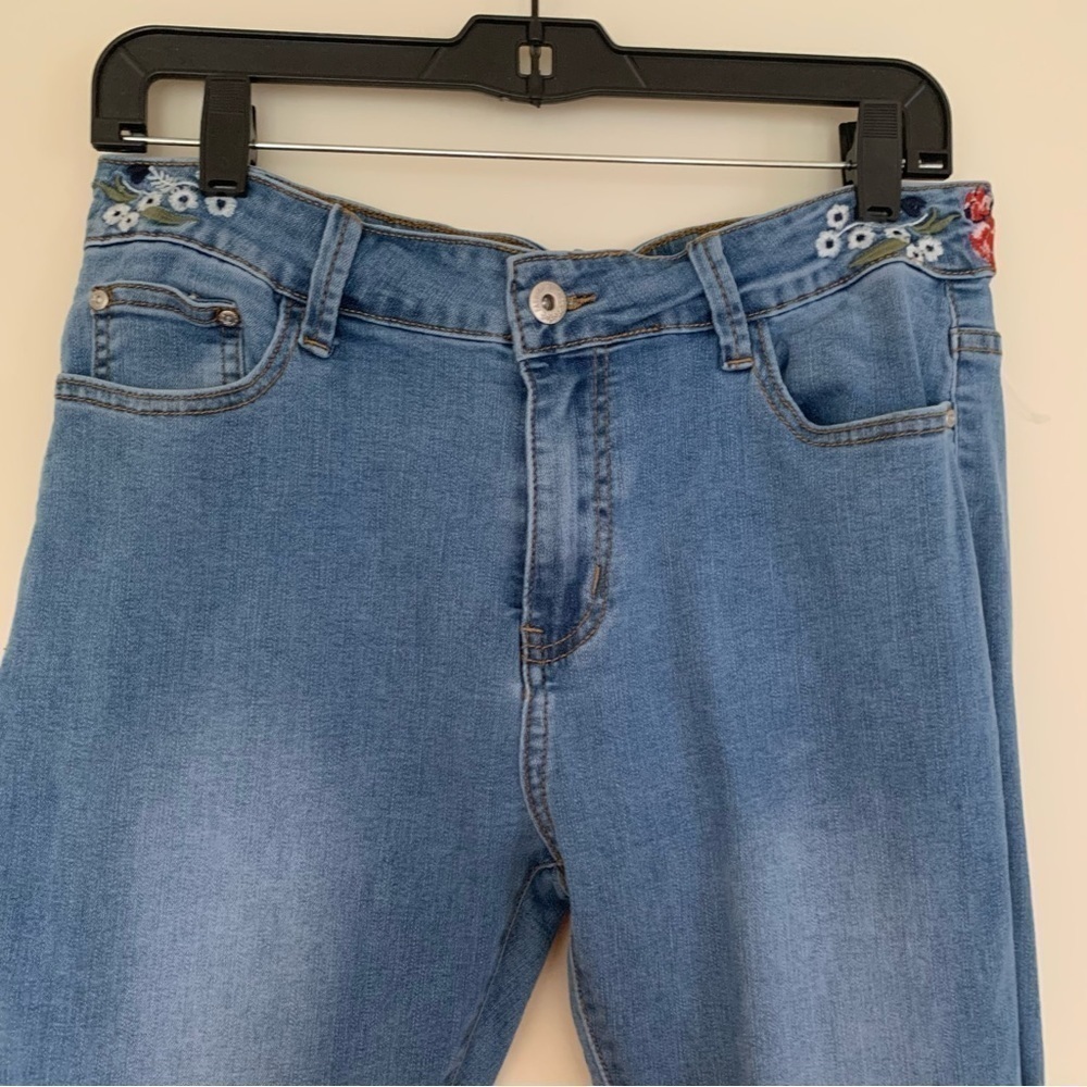 Vintage 80’s Bell Bottom Jeans - Picture 7 of 15